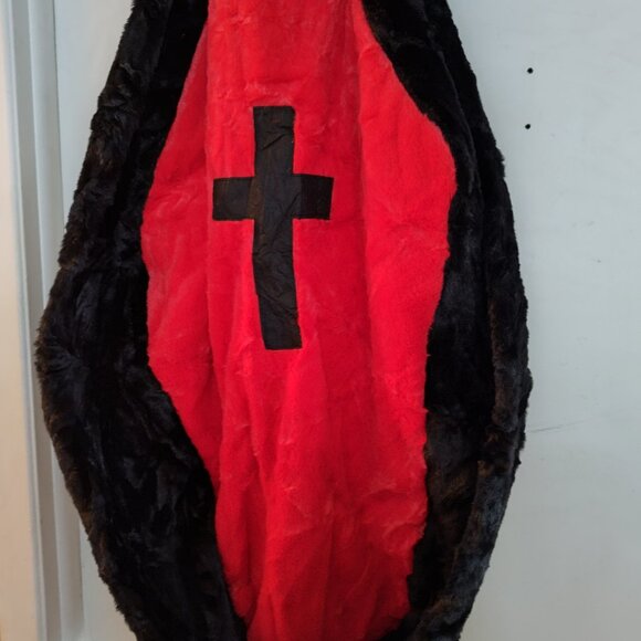 Quite Unique Cat/Dog Coffin Medium Size - Picture 1 of 2